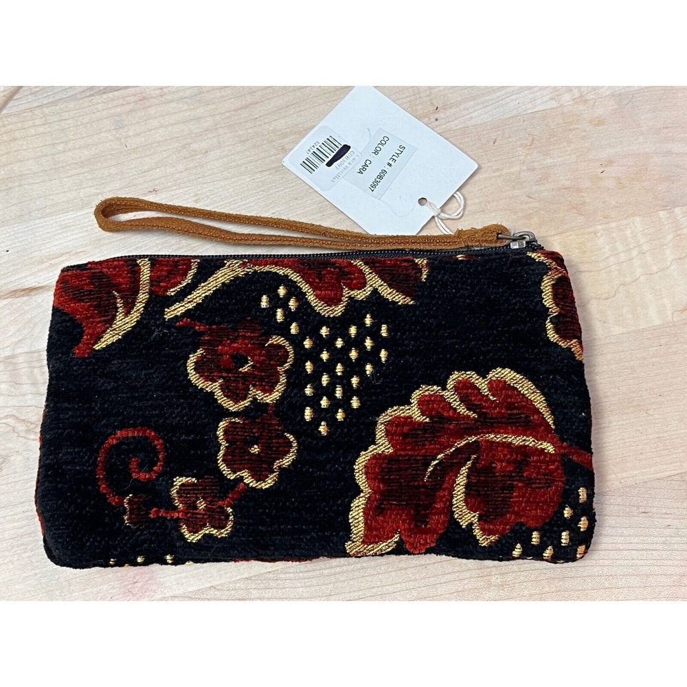 Macchia‎ di Ruggine Wristlet Womens OS Black Red Cara Floral Tapestry Bead Pouch